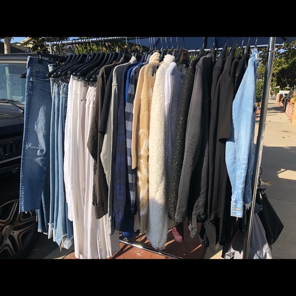 👖👀 DESIGNER JEANS UP TO 90% OFF RETAIL - Picture 3 of 3